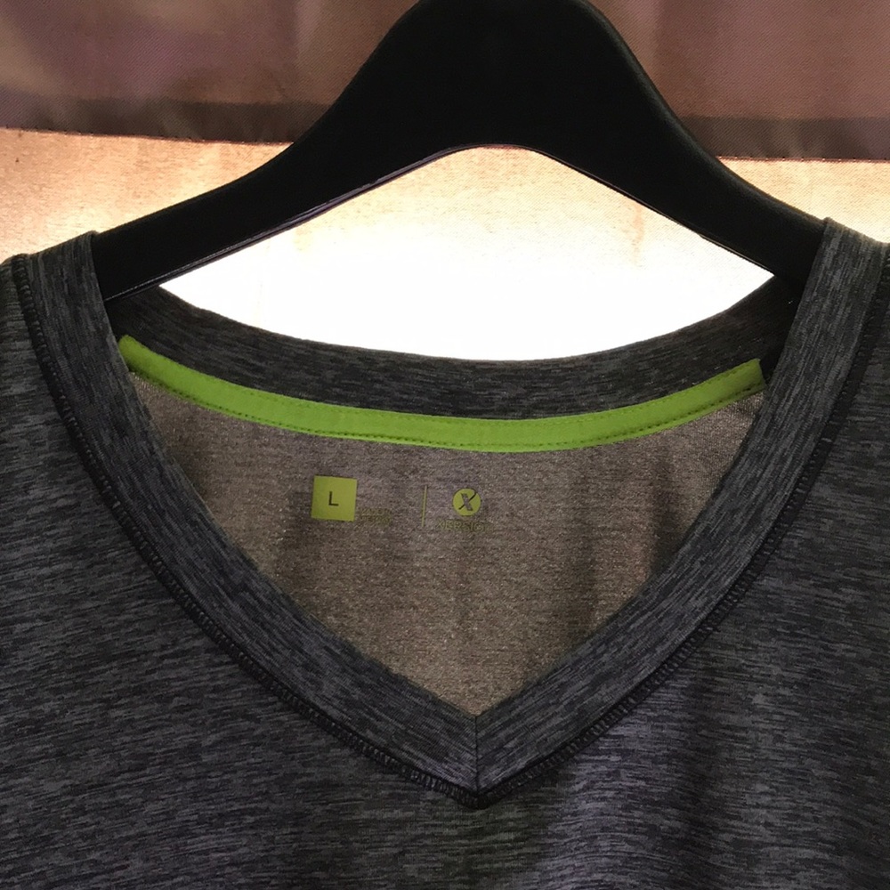 Performance tee - Picture 2 of 3